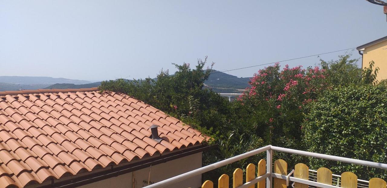 Relax In Crni Kal 2 Apartment Exterior foto
